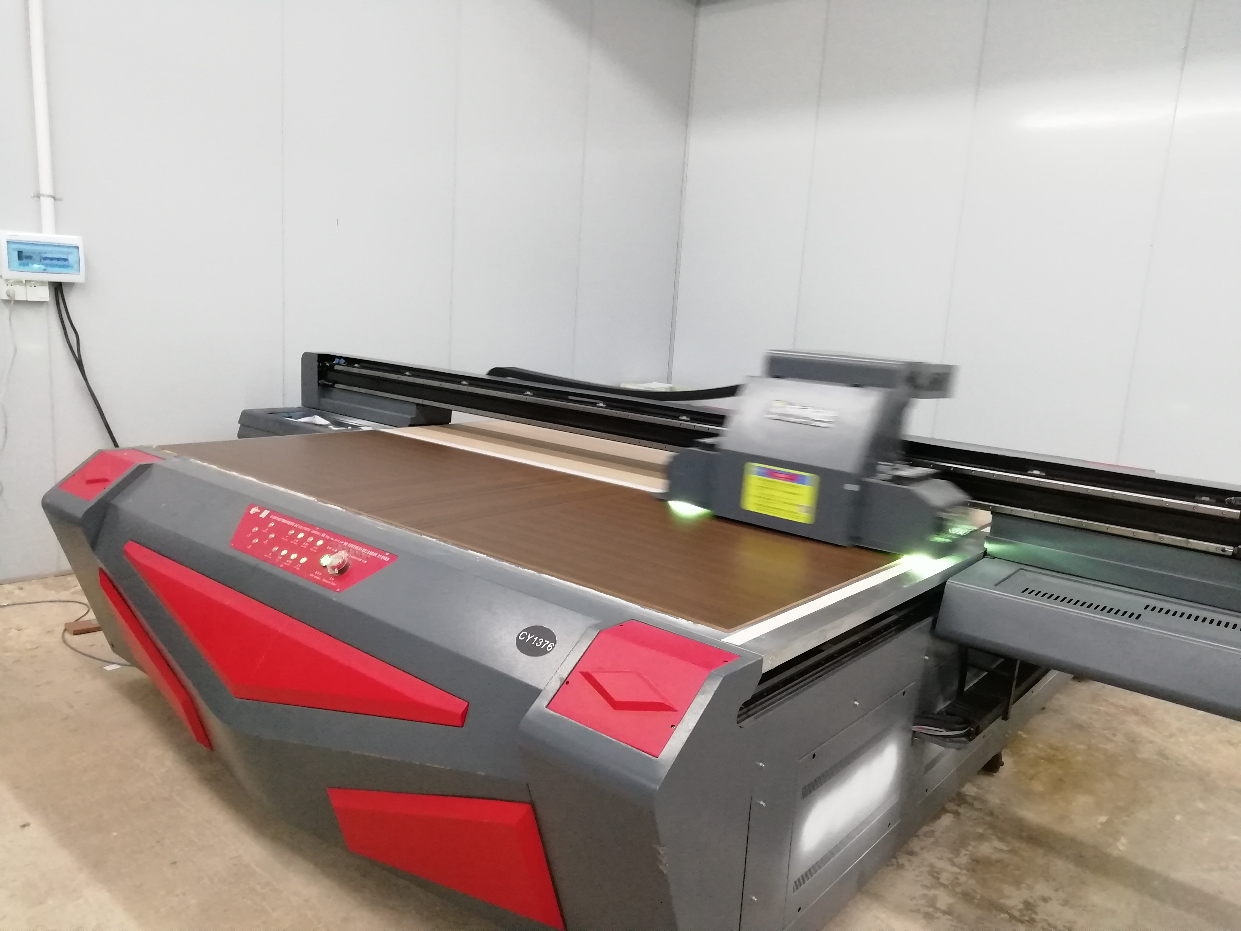 UV打印機與實在家具行業(yè)是什么樣的存在？